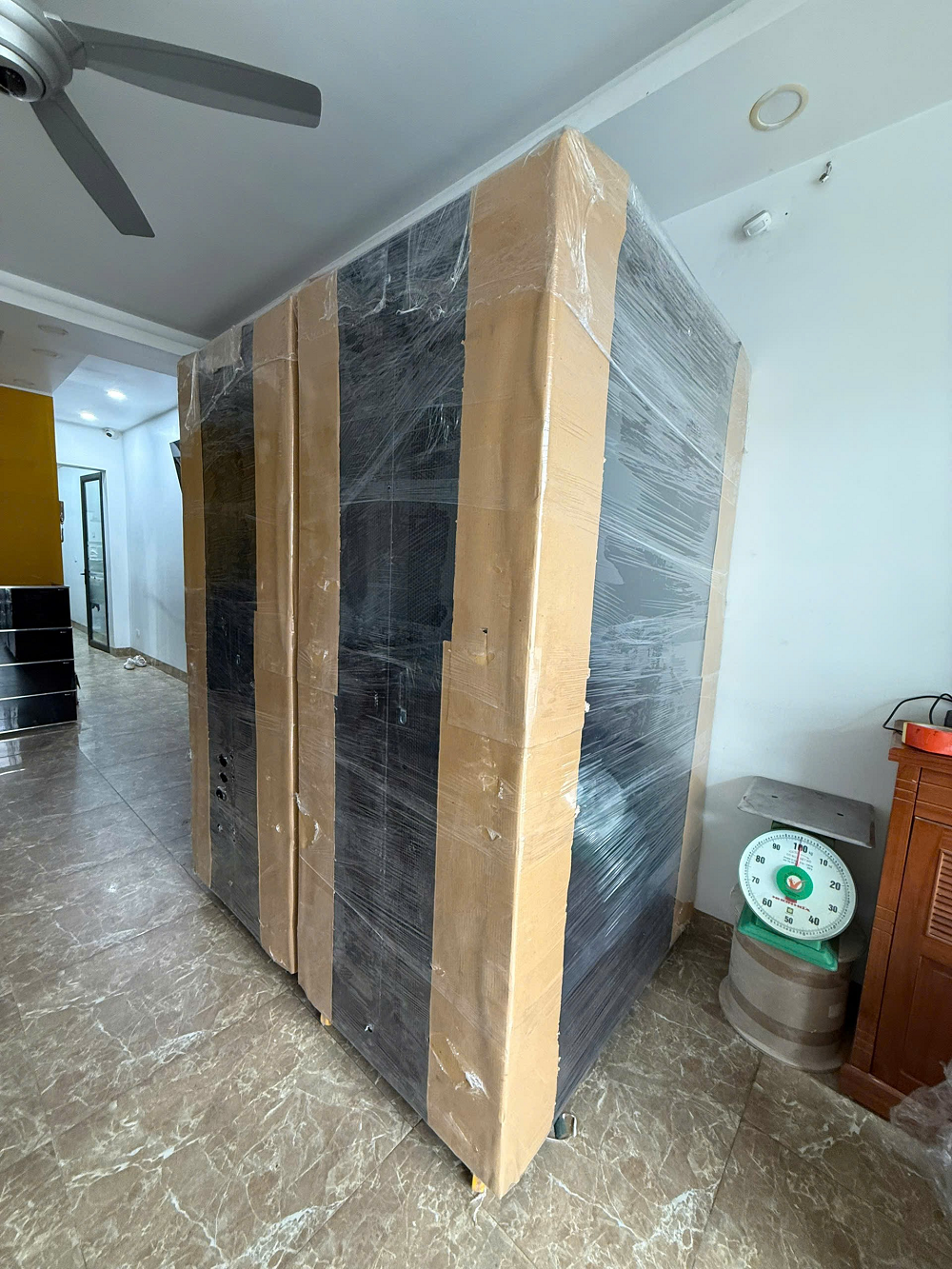 Tủ Rack 42U sâu D800 màu GHI, TRẮNG, ĐEN, hiệu AnRack, mã AR-4280XF/AR-4280X